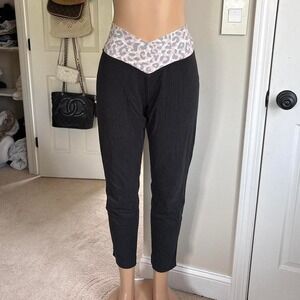 Y2K 2000s Victoria's Secret PINK leopard crossover band leggings